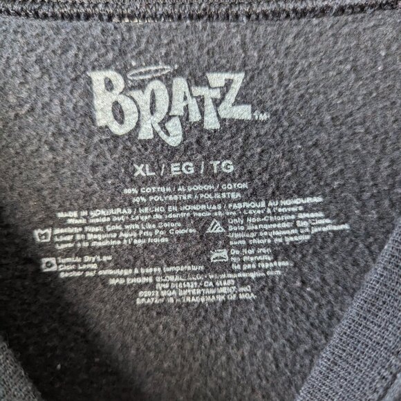 Bratz Dolls Y2K Black Crewneck Pullover Oversized Graphic Sweatshirt - Picture 8 of 11